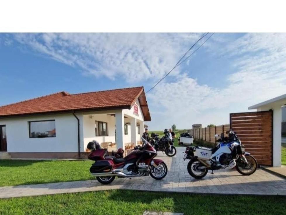 Family House Pristol Leilighet Eksteriør bilde